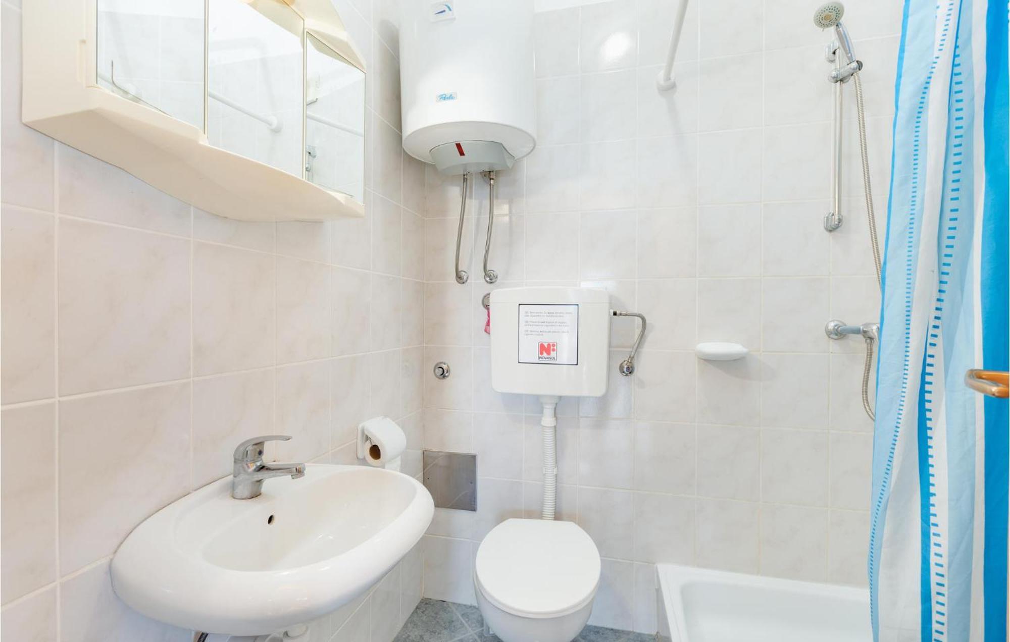 2 Bedroom Beautiful Apartment In Rasopasno Exterior photo