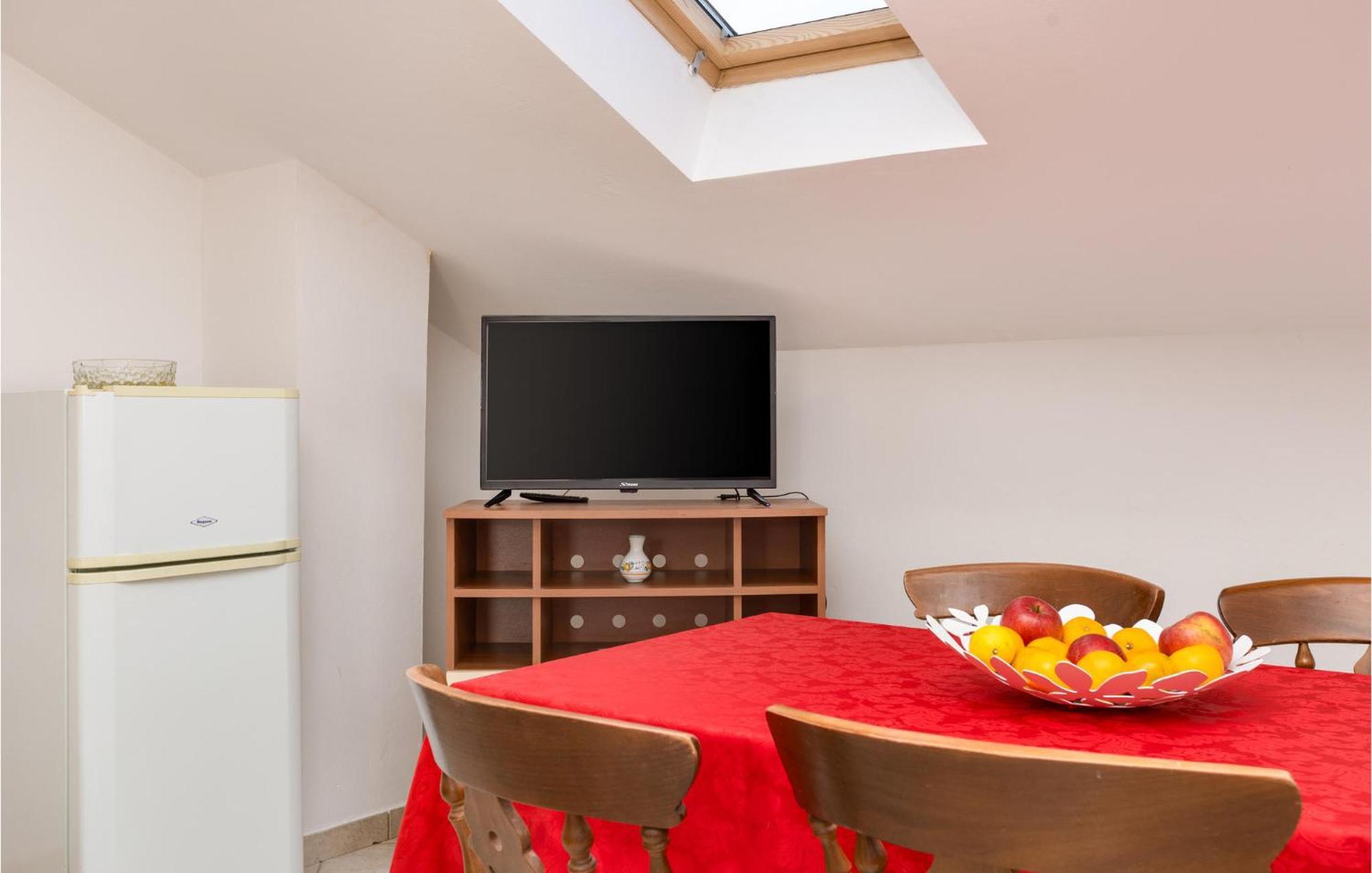 2 Bedroom Beautiful Apartment In Rasopasno Exterior photo